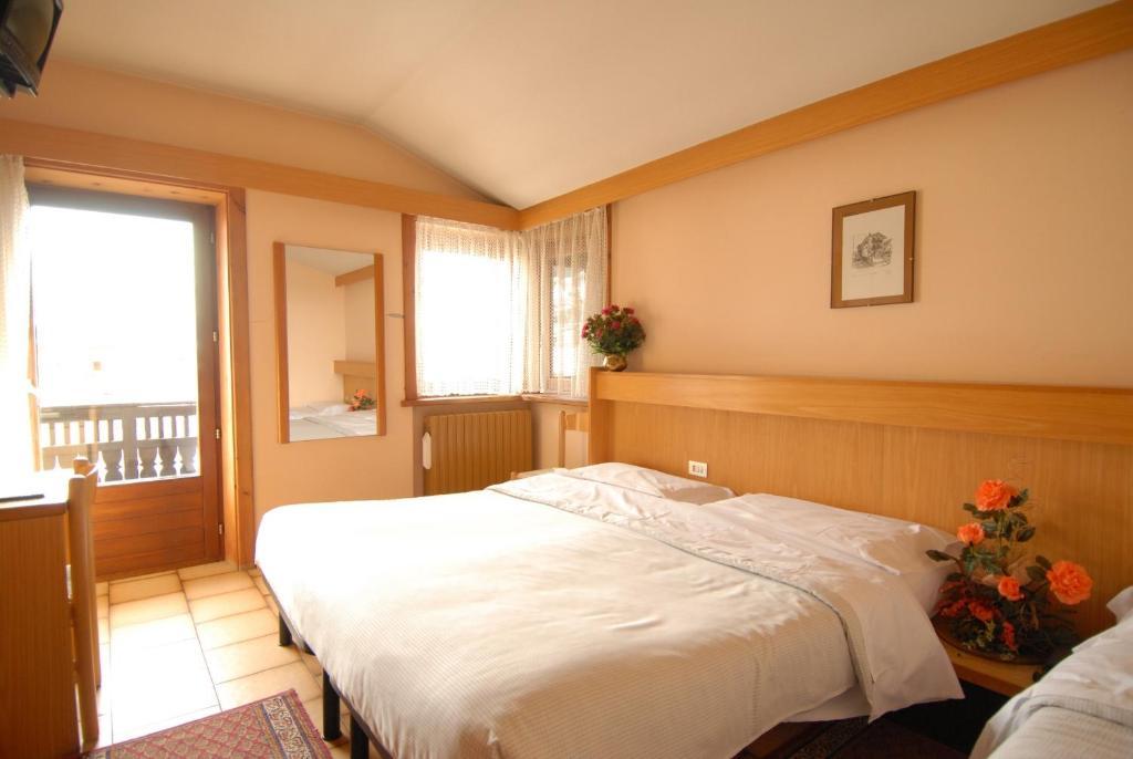Hotel La Baita Лівіньо Номер фото